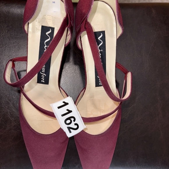 Nina Burgundy Silk Dress Shoe 7 M - Picture 12 of 12